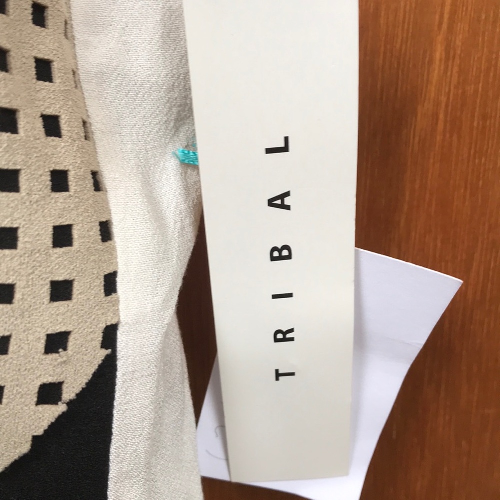 Top - Picture 3 of 3